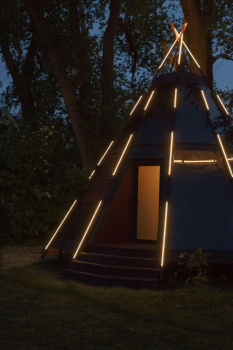 Нео Типи 360 с террасой | красивый панорамный вид на небо и дюны, сквозь которые частично видно море — фото 6