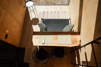 Большой Хитте с террасой и панорамным окном | красивый вид на дюны, сквозь которые частично видно море — фото 7