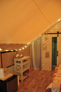 Сафари-тент с горячим чаном на террасе(вид на озеро) — фото 2