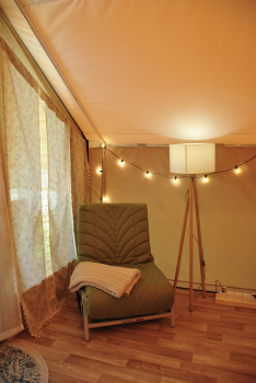 Сафари-тент с горячим чаном на террасе(вид на озеро) — фото 3