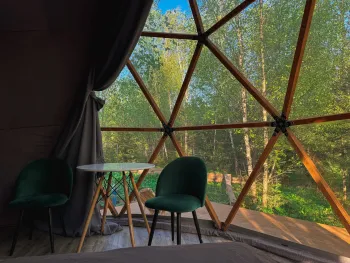 Купольный домик в сказочном лесу — фото 2