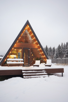 Дом (зелёный) с панорамным видом на лес — фото 1