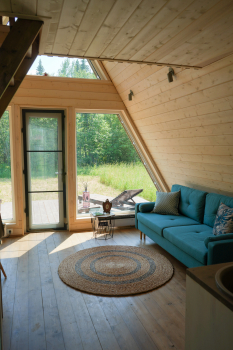 Дом (зелёный) с панорамным видом на лес — фото 6