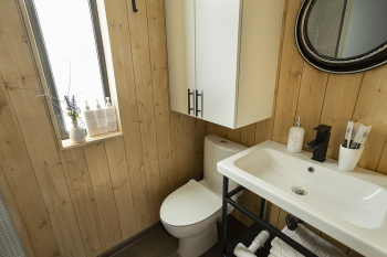 Барн Ретрит с видом на реку  — фото 8