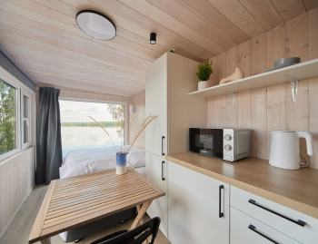 Домик с видом на озеро и сауной  — фото 1