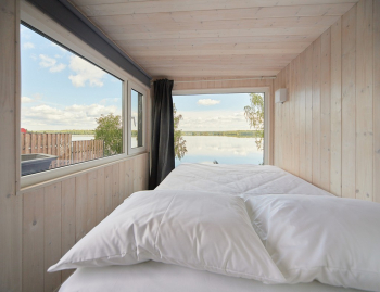 Домик с видом на озеро и чаном — фото 1