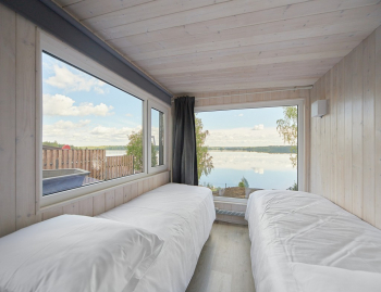 Домик с видом на озеро и чаном — фото 3