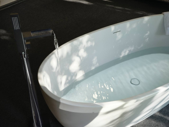 Дом на дереве для двоих с беседкой, мангалом, купелью, баней и ванной с панорамным видом — фото 7