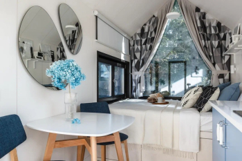 Белый дом с проектором — фото 10