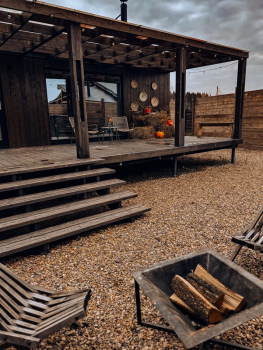 Зеленый дом с камином — фото 16