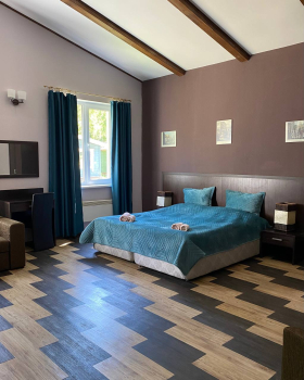 Двухкомнатный коттедж с верандой — фото 16