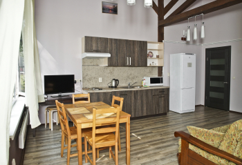 Двухкомнатный коттедж с верандой — фото 8