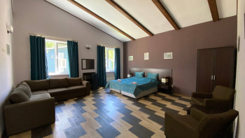 Двухкомнатный коттедж с верандой — фото 19