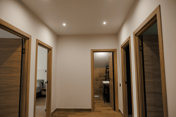 Каменный коттедж — фото 16