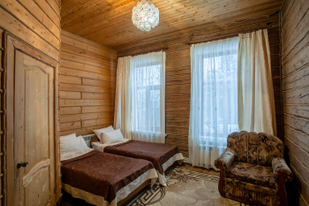 Двухместный коричневый-стандарт с двумя раздельными кроватями и доп.местом — фото 2