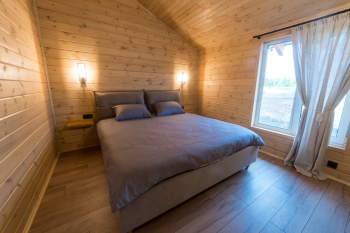 Лодж с двумя спальнями и террасой — фото 3