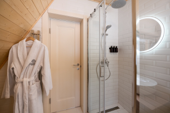 Лодж с террасой и купелью — фото 6