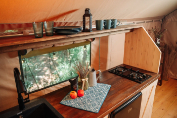 Хижина у реки — фото 5