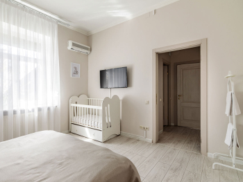 Дом с бассейнами и банкетным залом — фото 5