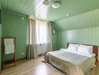 Дом с бассейнами и банкетным залом — фото 6