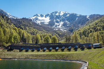 Панорамный эко-коттедж с видом на горы — фото 12