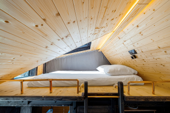 Панорамный эко-коттедж с видом на горы — фото 10